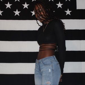 Long-Sleeved Ribbed Crop Top